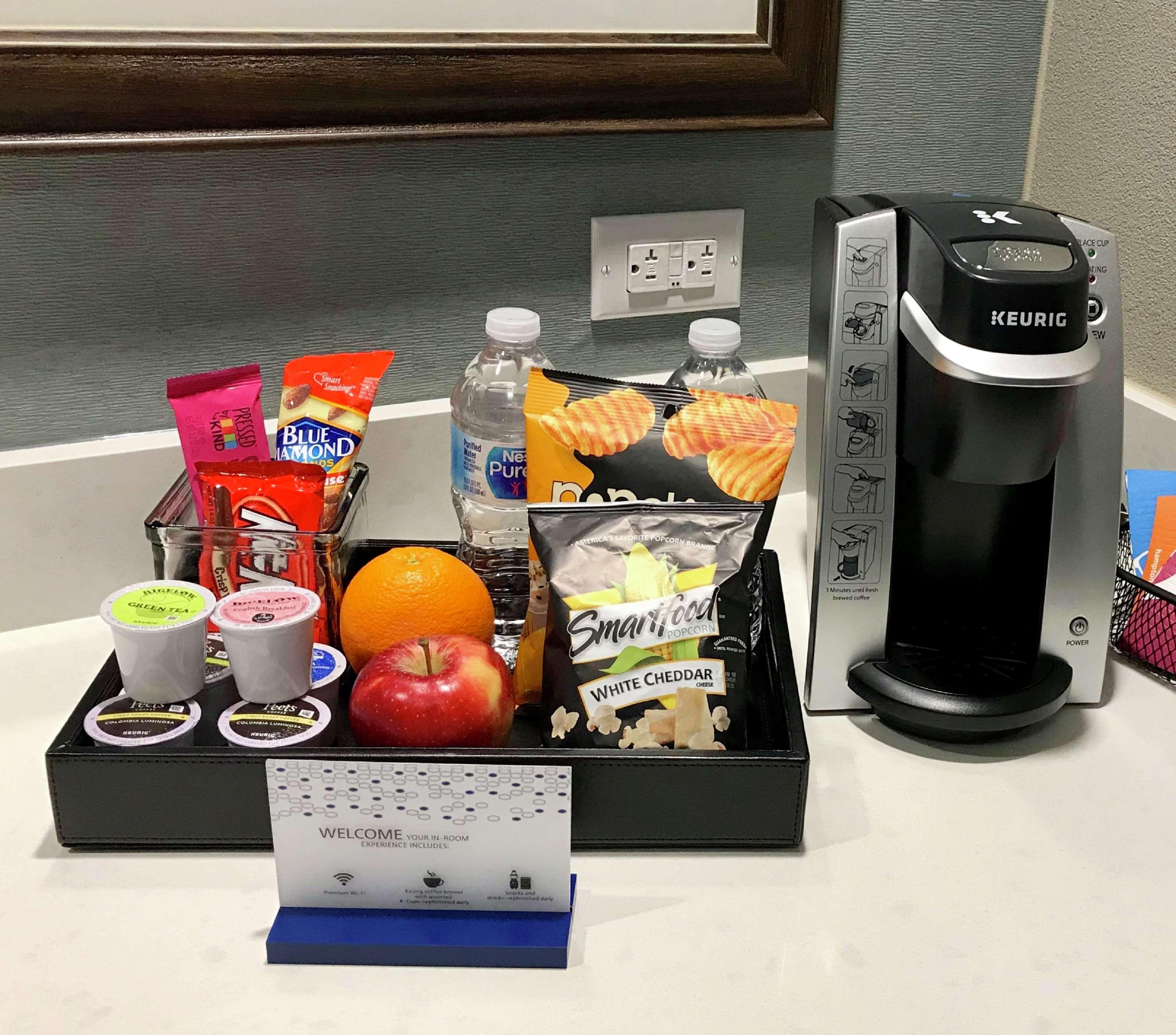 Hampton Inn & Suites Greenville Airport Екстериор снимка