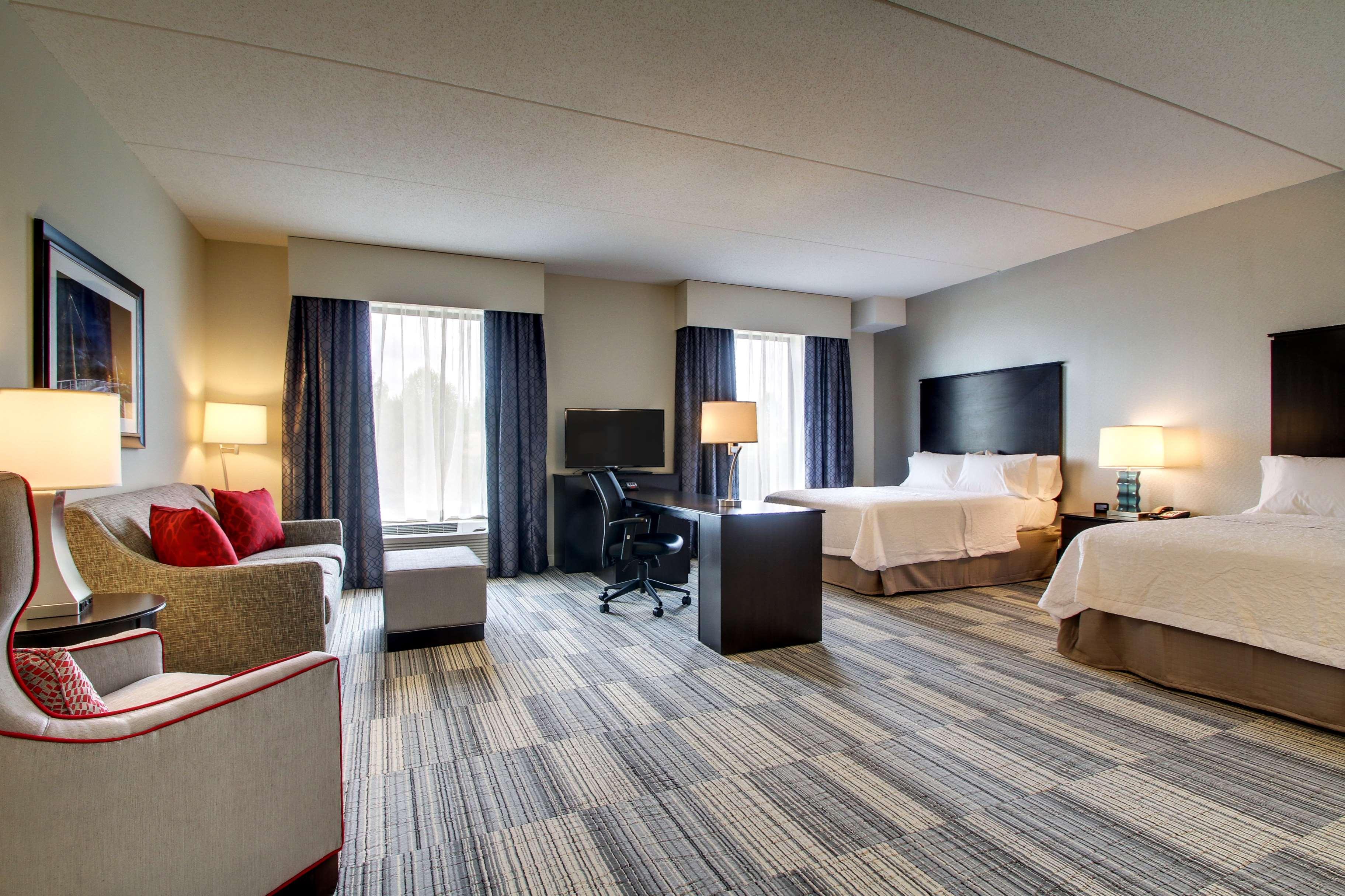 Hampton Inn & Suites Greenville Airport Екстериор снимка