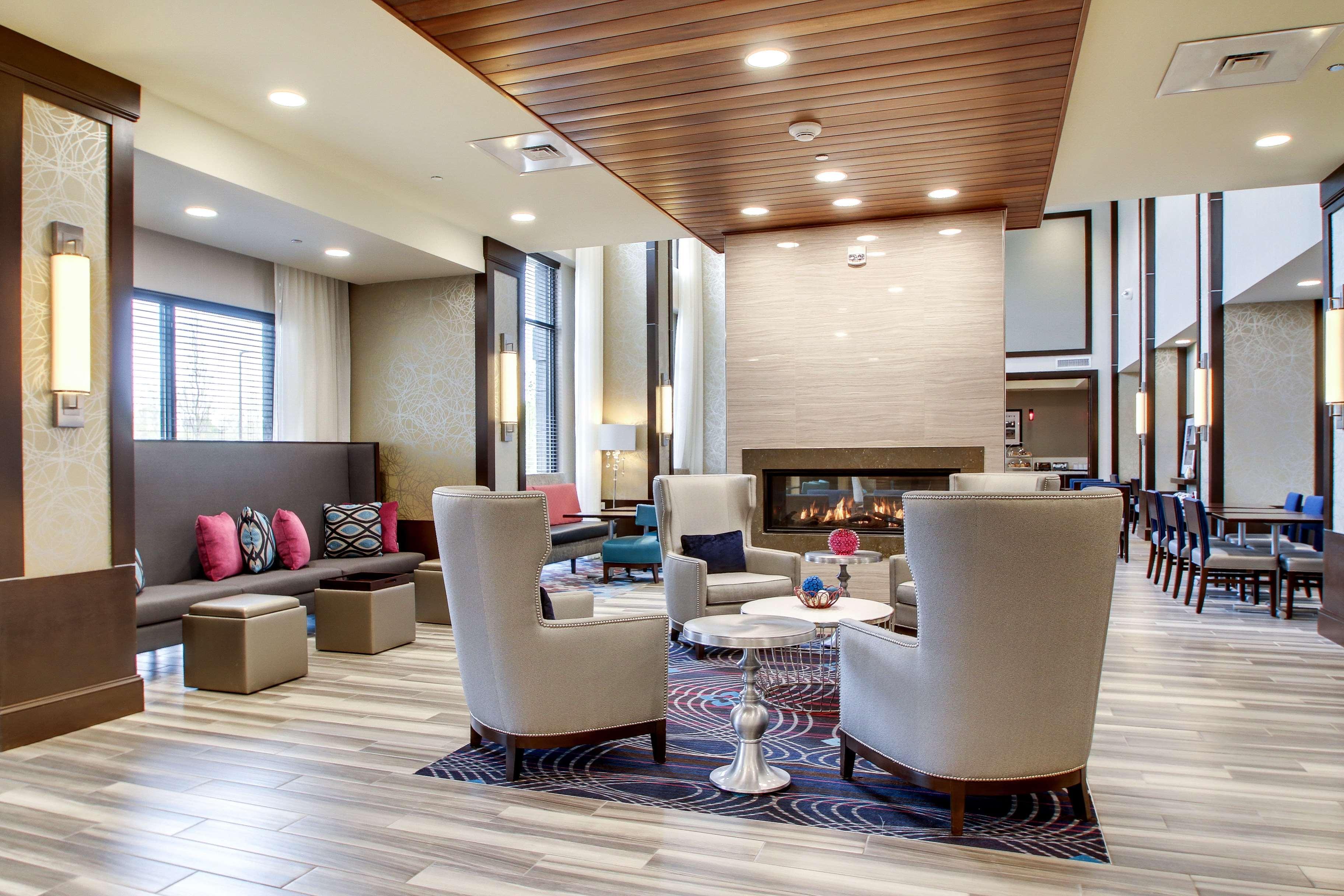 Hampton Inn & Suites Greenville Airport Екстериор снимка
