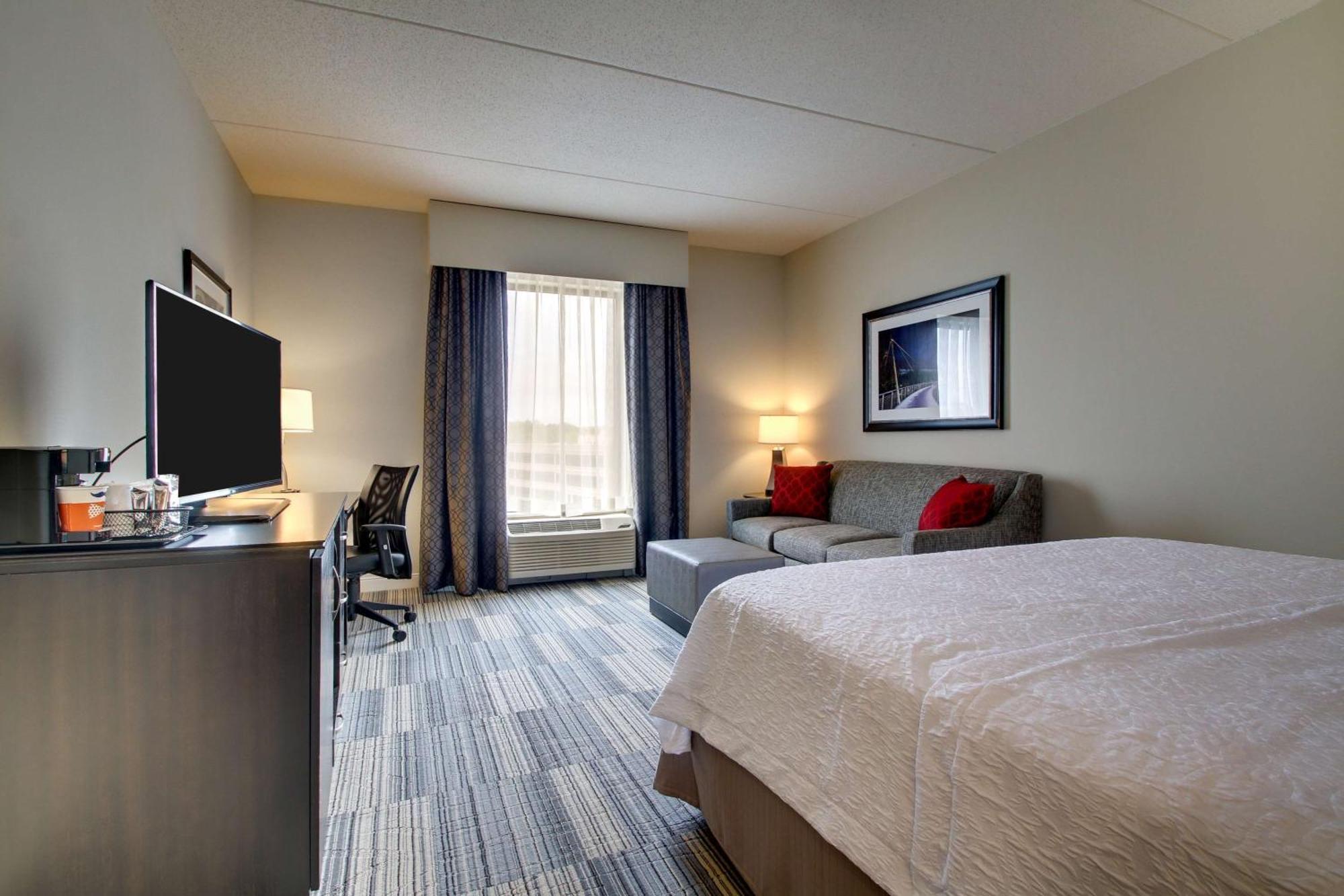 Hampton Inn & Suites Greenville Airport Екстериор снимка