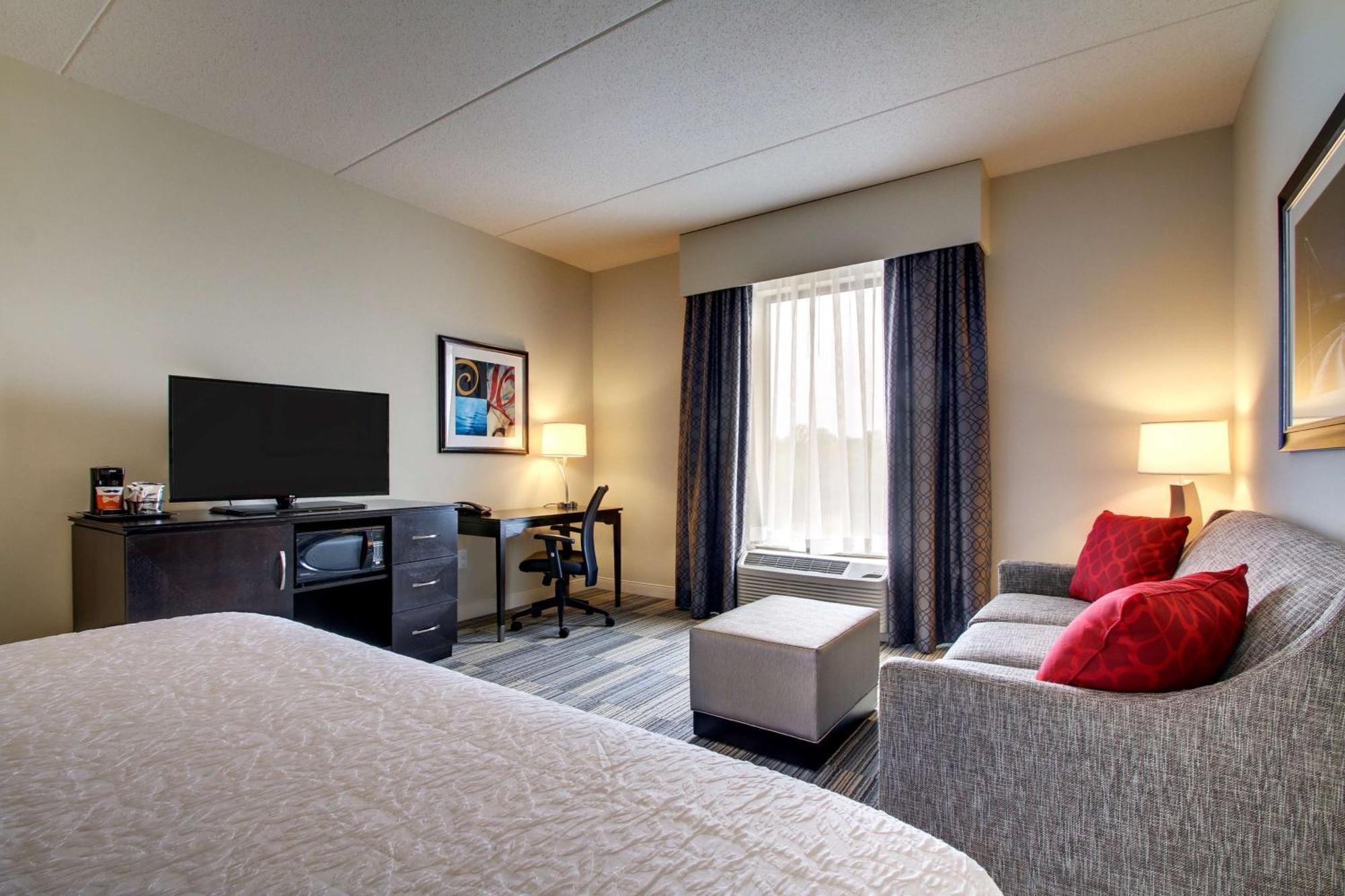 Hampton Inn & Suites Greenville Airport Екстериор снимка
