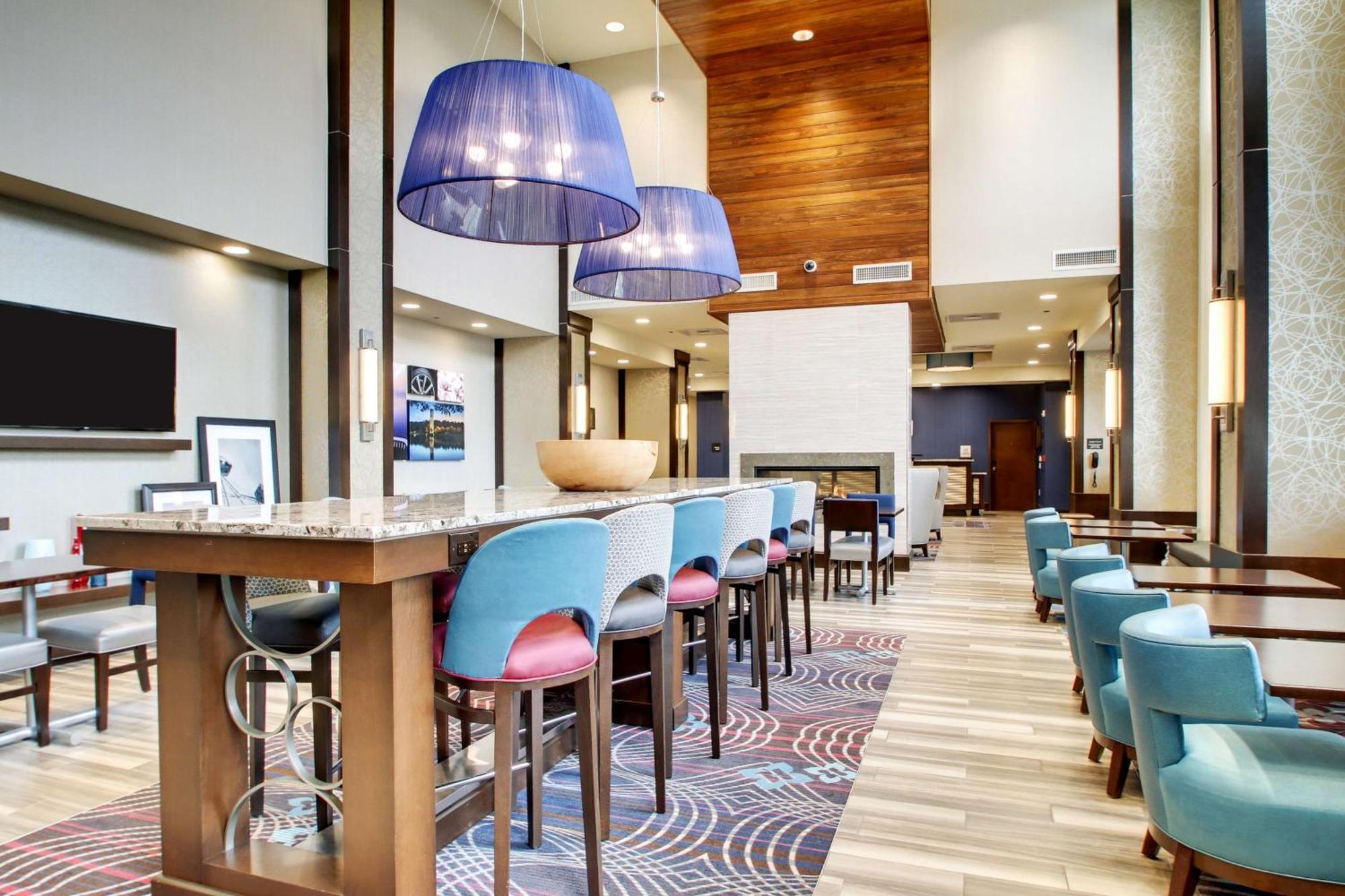 Hampton Inn & Suites Greenville Airport Екстериор снимка