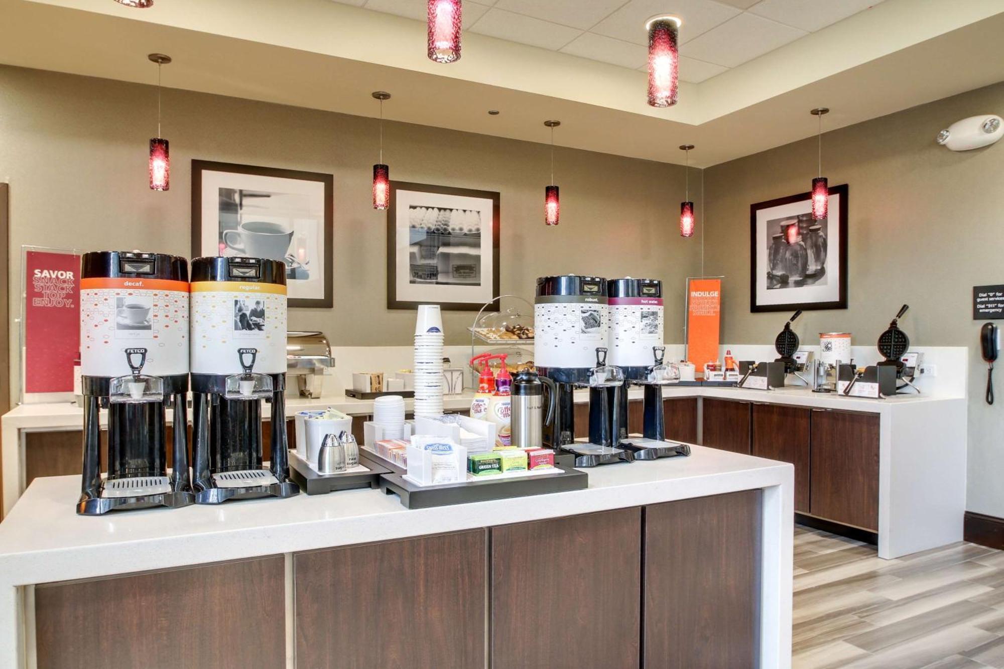 Hampton Inn & Suites Greenville Airport Екстериор снимка