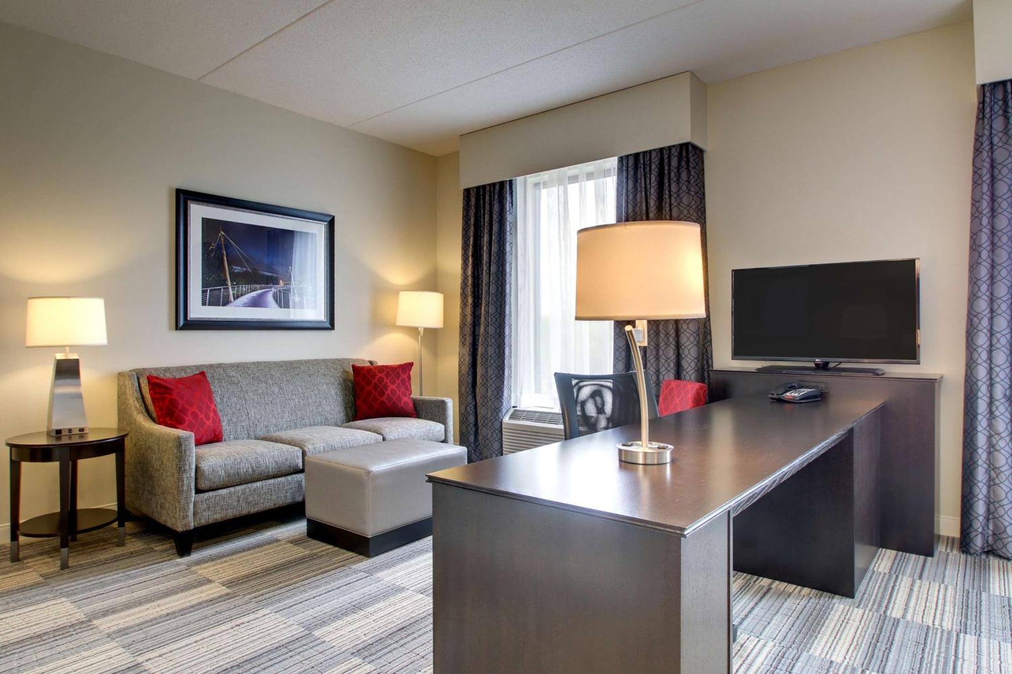 Hampton Inn & Suites Greenville Airport Екстериор снимка